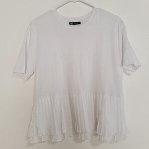 Zara T-Shirt with Pleats in White Size Small